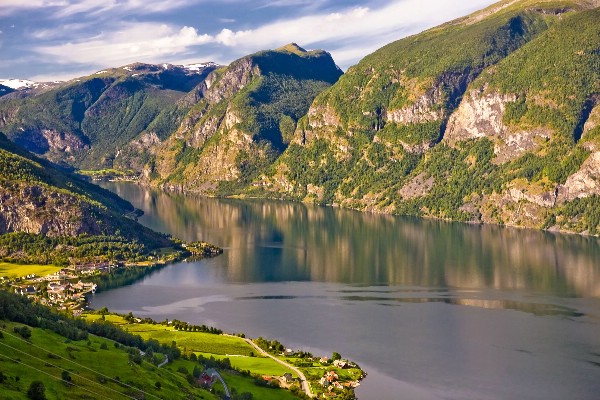 Норвегия завлекает туристов новым видео о Национальной туристической дороге Согнефьелле