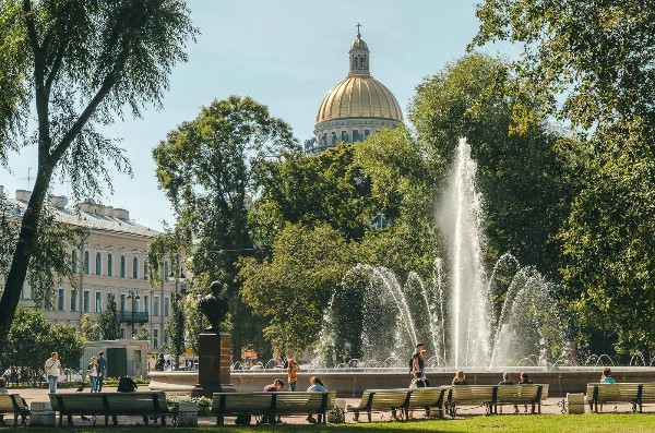 «Водоканал» объявил о завершении сезона фонтанов в Петербурге