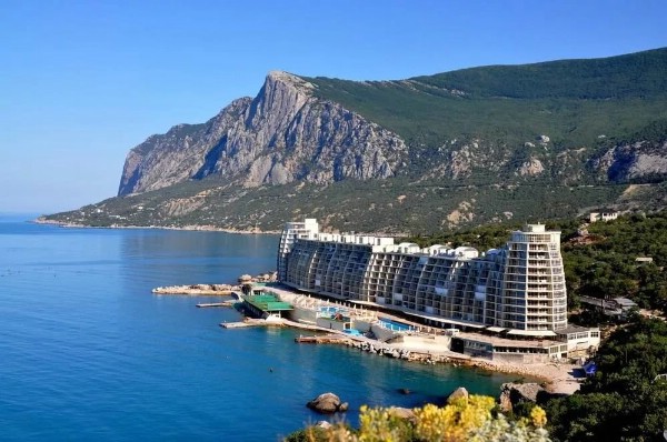 Глава ОП Крыма предложил отложить введение курортного сбора