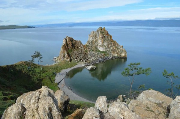 Буряты предложили запретить туризм на самом популярном острове Ольхон на Байкале