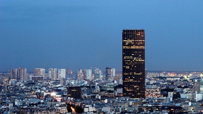 Уникальная возможность покататься на роликах на самой высокой крыше Парижа