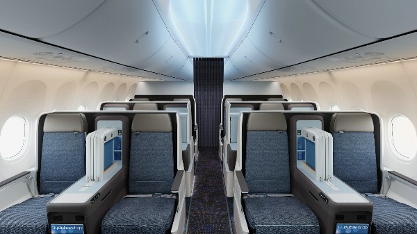 flydubai представляет свой первый самолет Boeing 737 MAX 8 на Дубайском Авиашоу
