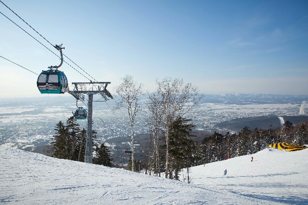Туристов горнолыжного курорта на Сахалине в 2018 году ждут квесты и флешмобы