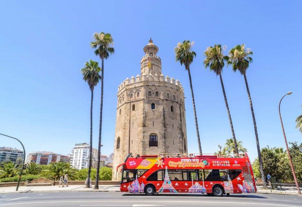 City Sightseeing организует бесплатные автобусные туры по Севилье