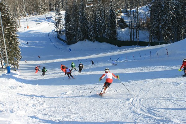 На горнолыжных курортах Сочи начались тестовые катания