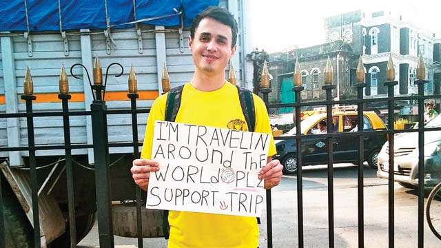 В Индии обнаружили еще одного российского туриста, просящего милостыню