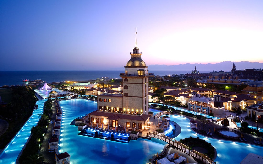 Отель экс-владельца Черкизовского рынка в Турции растаскивают мародеры