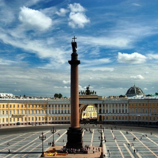 Полтавченко допустил введение туристического сбора в Петербурге