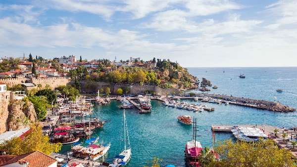 Турция планирует сделать Анталью круглогодичным курортом