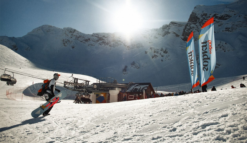В горах Красной Поляны открыт лыжный сезон