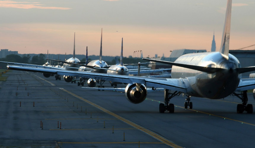 Авиакомпании могут обязать возвращать деньги за билеты прямо в аэропорту