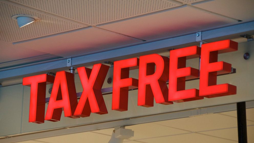 Минпромторг назвал магазины, которые будут работать по системе tax free